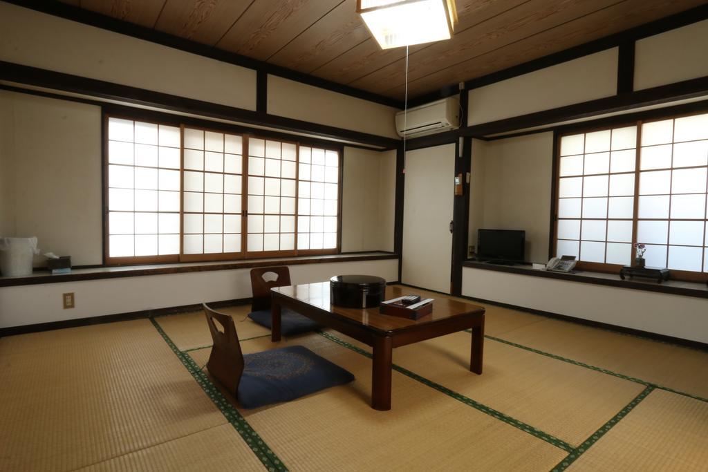 Yunomoto Onsen Hotell Miyakonojō Exteriör bild